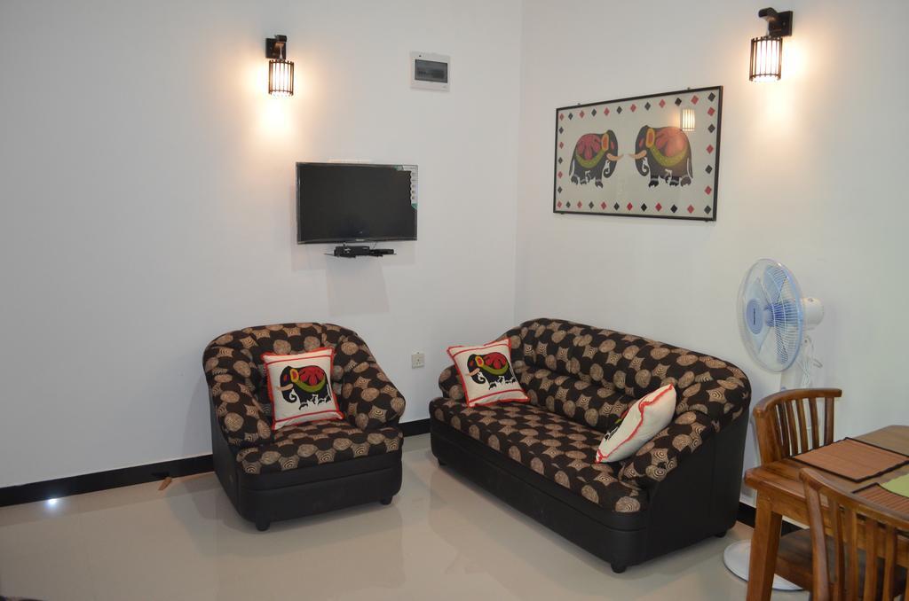 Aroma Villa Homestay Polonnaruwa Exterior photo